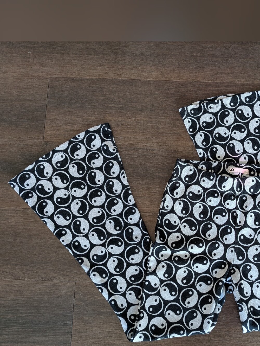 SO Clothing sz. S yin-yang high rise flare pants
